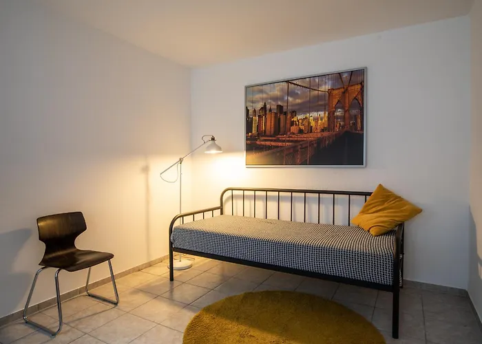 Urbanes In Gaeste-wohnung * Stuttgart