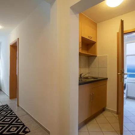 Urbanes In Gaeste-wohnung בית אירוח *